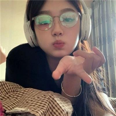 远离双胞胎姐妹